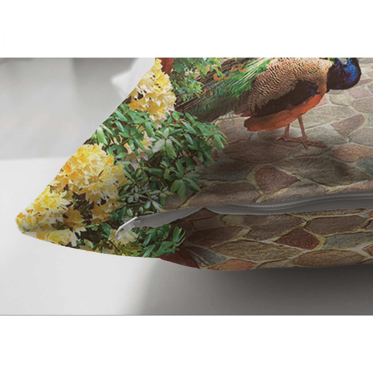 Tavuz Kuşu Dijital Baskılı Dekoratif Çift Taraflı Süet Yastık Kırlent Kılıfı Realhomes