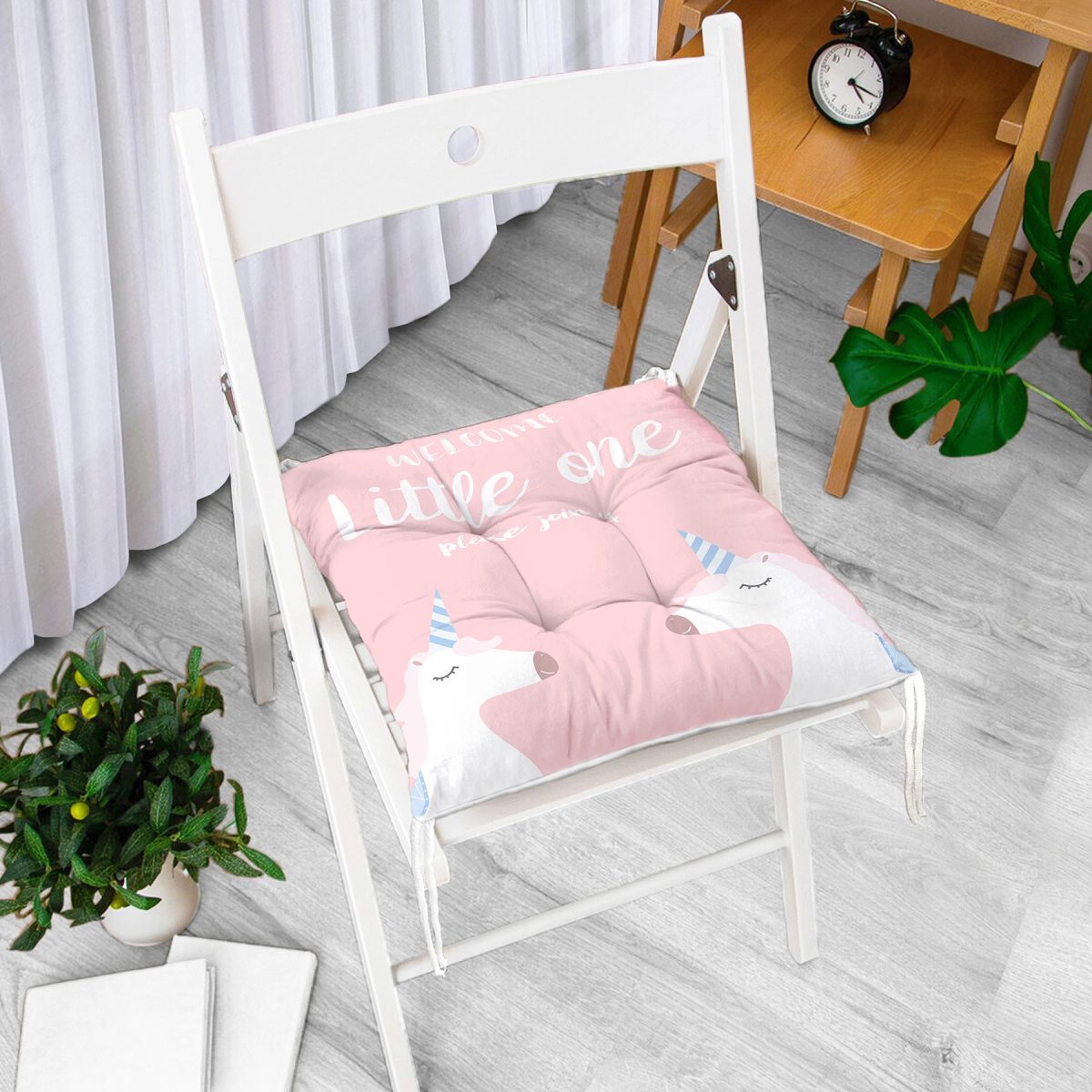 Pembe Zemin Baby Shower Temalı Unicorn Tasarımlı Dijital Baskılı Çocuk Odası Pofuduk Sandalye Minderi Realhomes