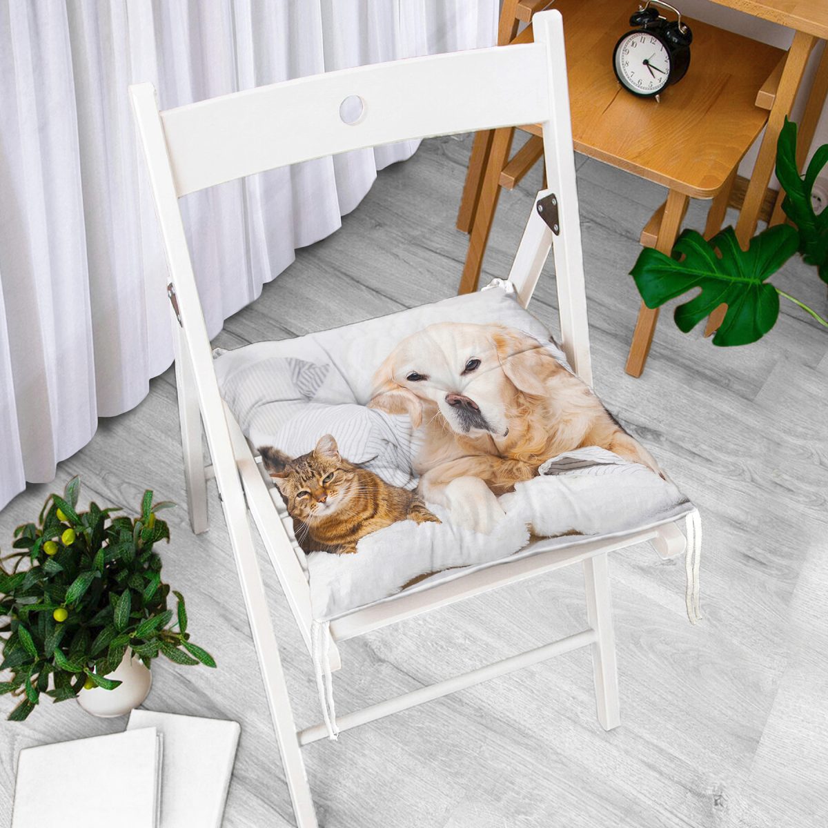 Sevimli Köpek ve Kedi Desenli Sevimli Modern Pofuduk Sandalye Minderi Realhomes