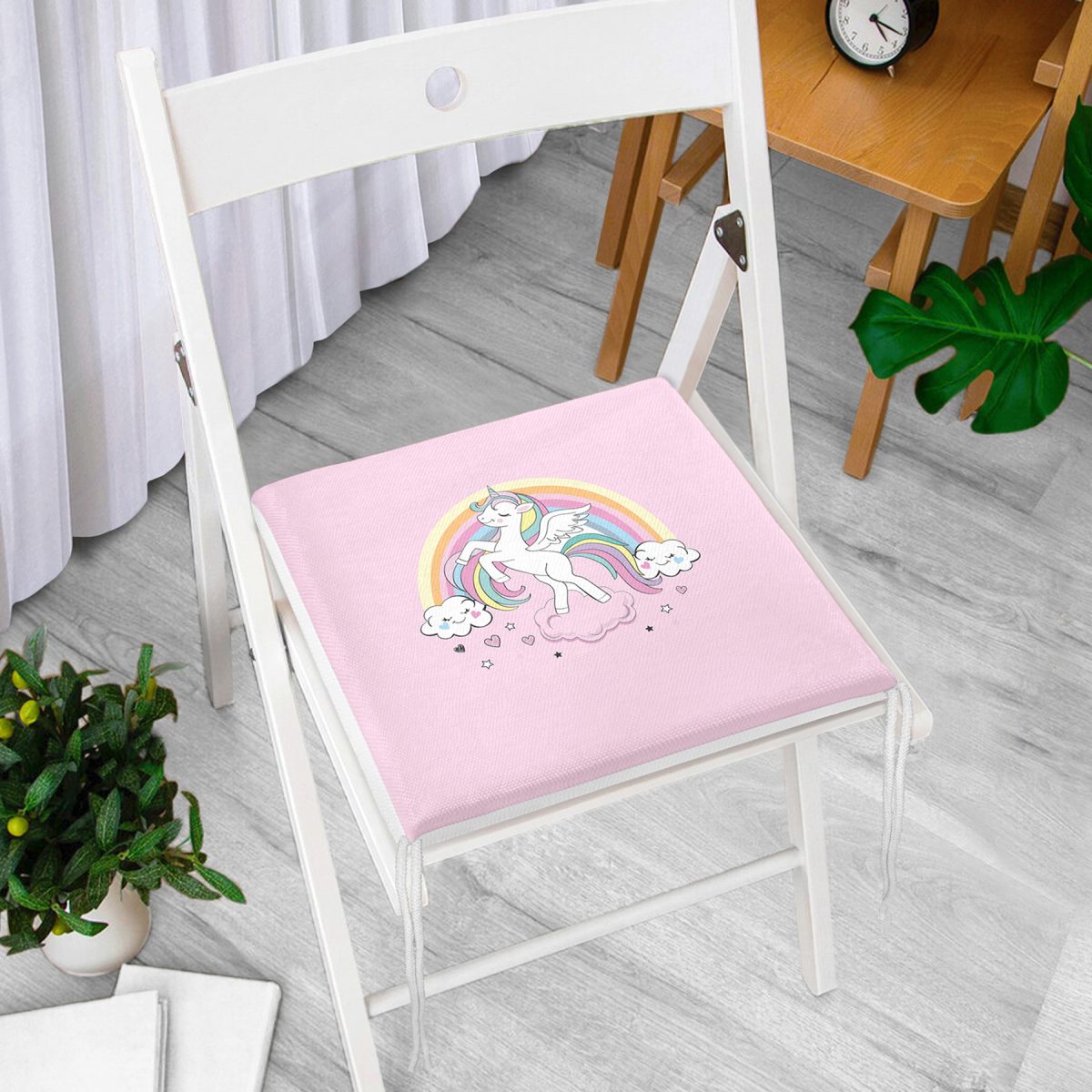 Pembe Zeminde Unicorn Desenli Özel Tasarımlı Dijital Baskılı Modern Fermuarlı Sandalye Minderi Realhomes