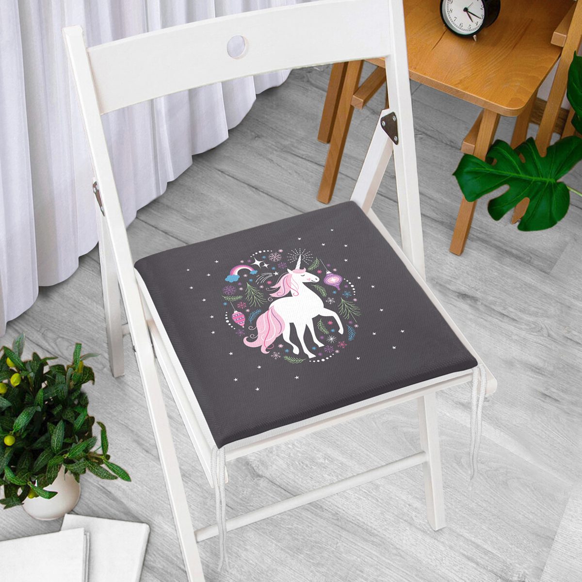 Siyah Zeminde Unicorn Sevimli At Çocuk Odası Fermuarlı Sandalye Minderi Realhomes