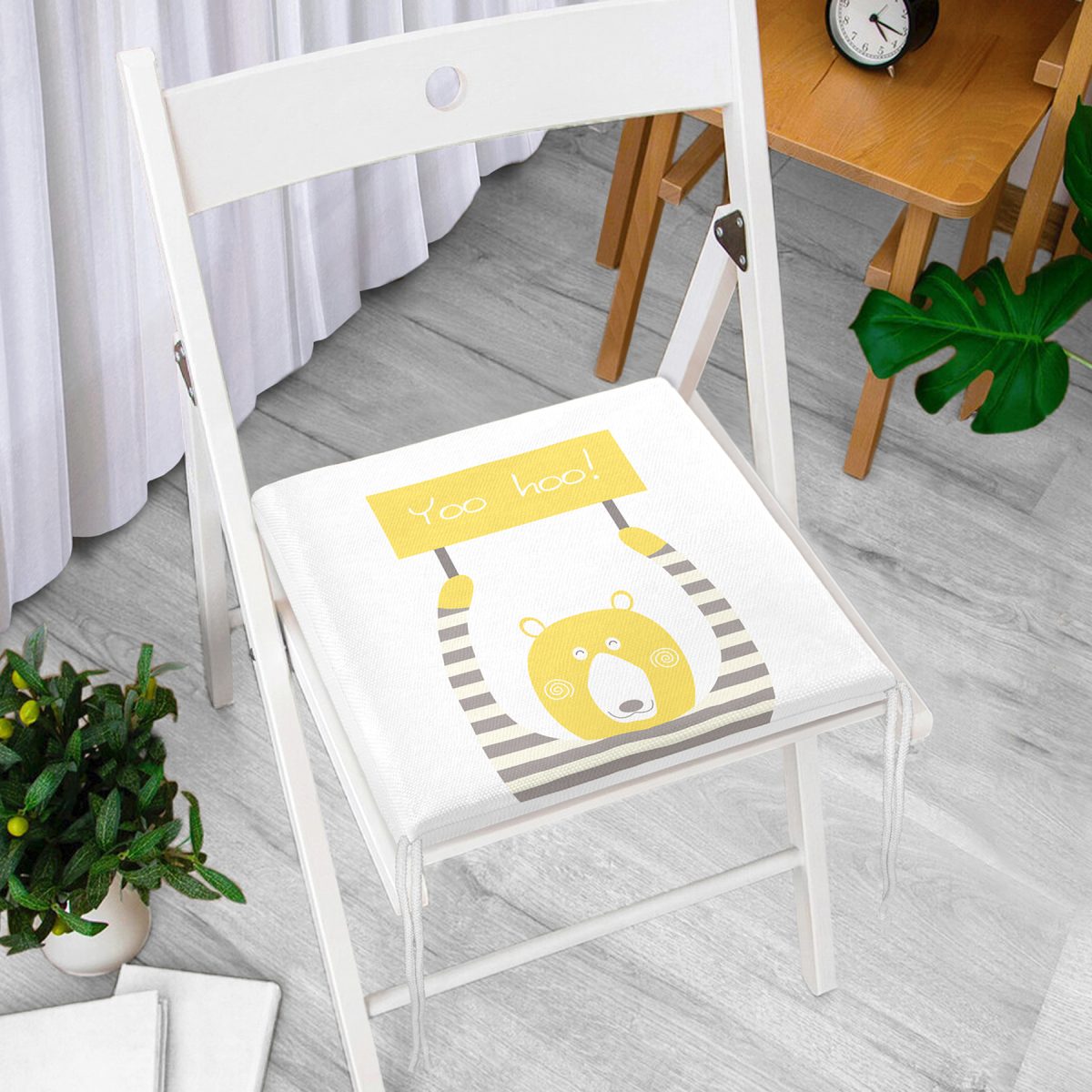 Beyaz Zeminde Ayıcık Motifli Dijital Baskılı Modern Fermuarlı Sandalye Minderi Realhomes