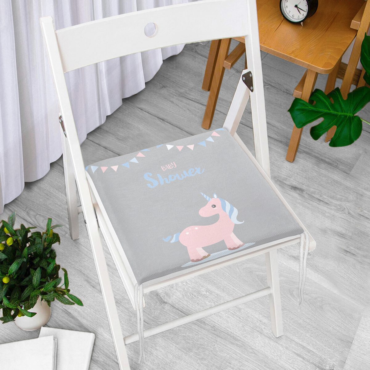 Gri Zemin Baby Shower Yazılı Unicorn Desenli Dijital Baskılı Çocuk Odası Fermuarlı Sandalye Minderi Realhomes