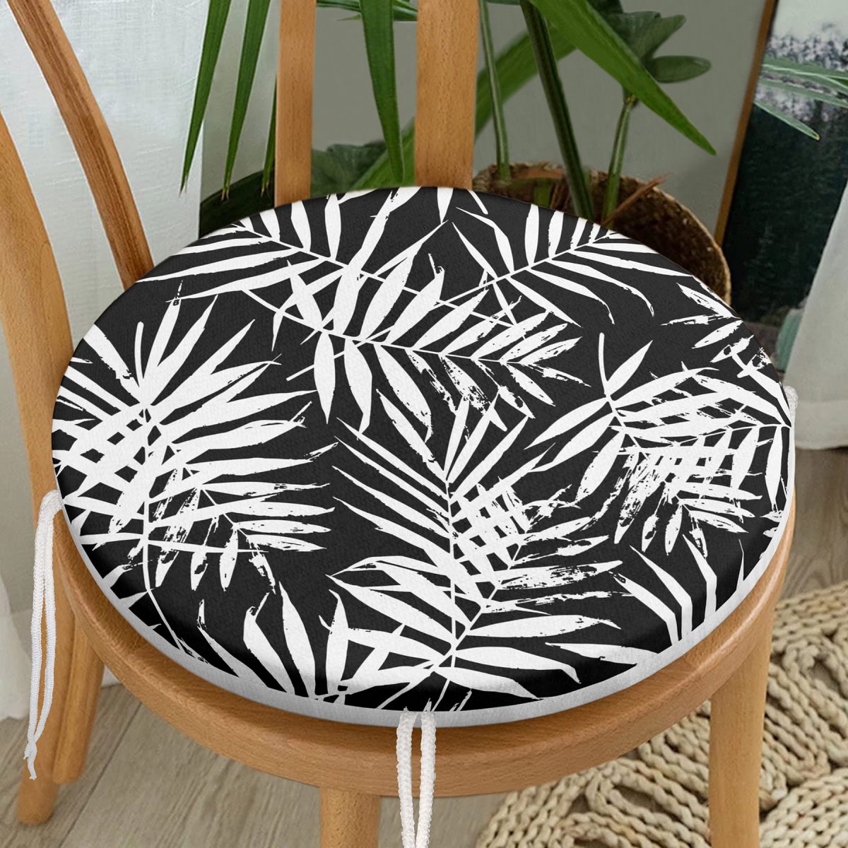 Siyah Zeminde Beyaz Yaprak Tasarımlı Dijital Baskılı Yuvarlak Fermuarlı Sandalye Minderi Realhomes