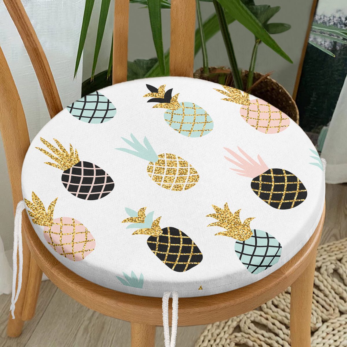 Beyaz Zemin Üzerinde Gold Detaylı Ananas Desenli Dijital Baskılı Modern Yuvarlak Fermuarlı Sandalye Minderi Realhomes