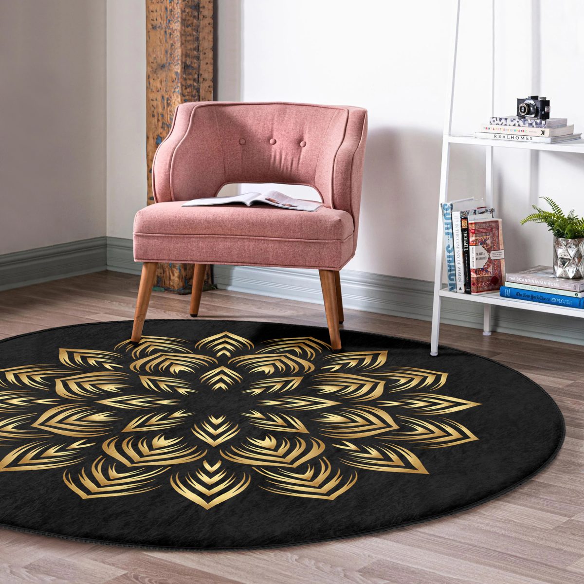 Siyah Zeminde Gold Mandala Motifli Salon ve Oturma Odası Yıkanabilir Kaymaz Tabanlı Yuvarlak Halı Realhomes