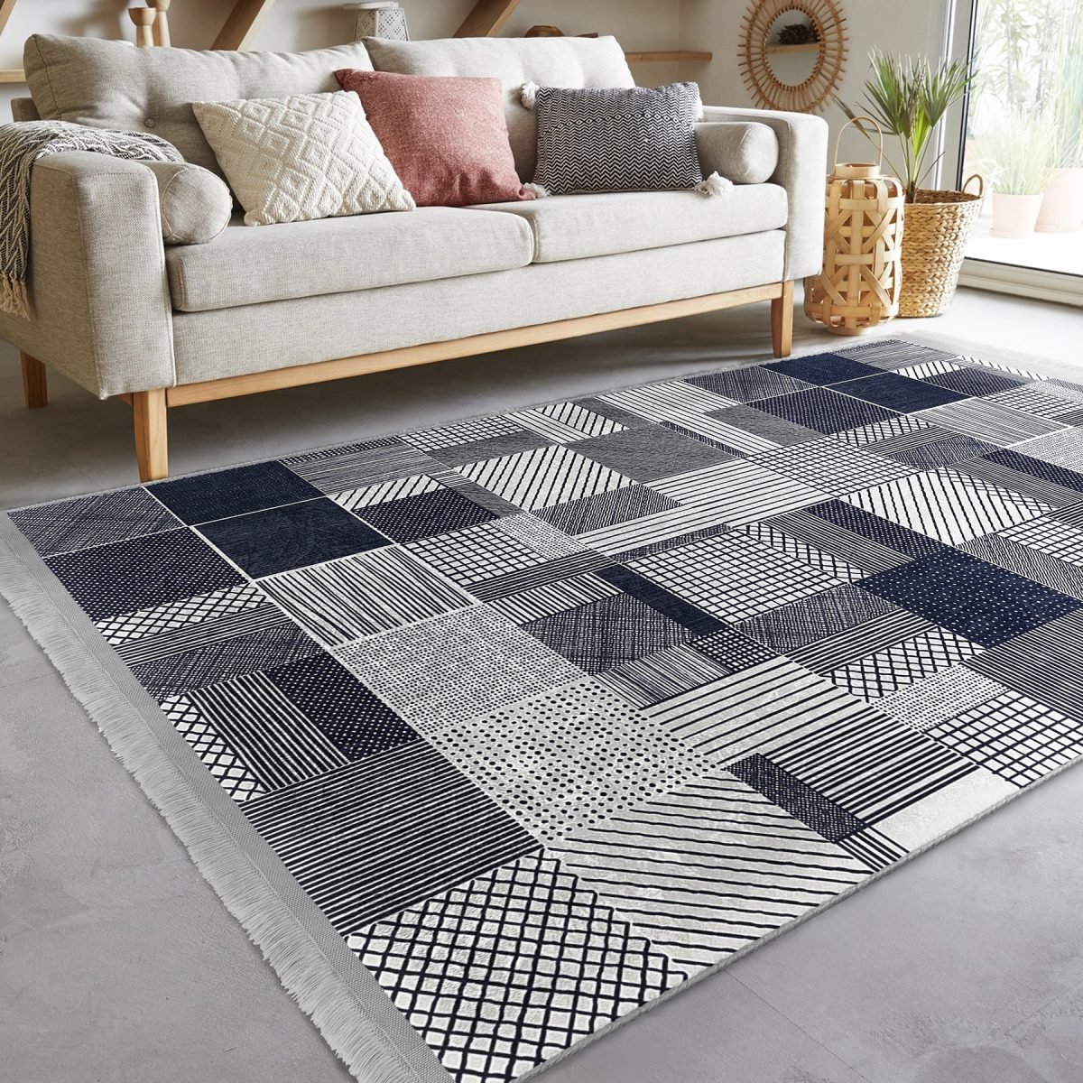 Lacivert Zeminde Geometrik Motifli Patchwork Desenli Geometrik Sade & Şık Salon & Oturma Odası Koridor & Antre Dijital Baskılı Makinede Yıkanabilir Kaymaz Taban Saçaklı Halı Realhomes