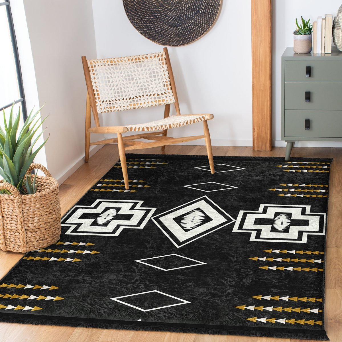 Siyah Zeminde Kilim Motifli Geometrik Desenli Vintage Geometrik Koridor & Antre Salon & Oturma Odası Dijital Baskılı Makinede Yıkanabilir Kaymaz Taban Saçaklı Halı Realhomes