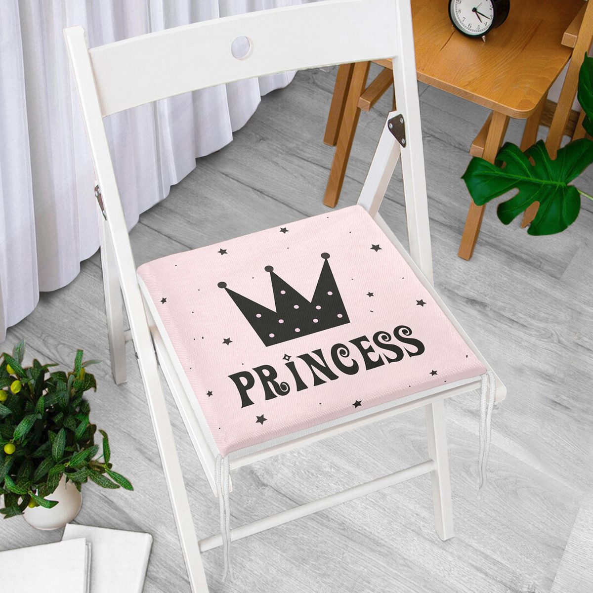 Pembe Zeminli Princess Yazılı Dijital Baskılı Fermuarlı Sandalye Minderi Realhomes