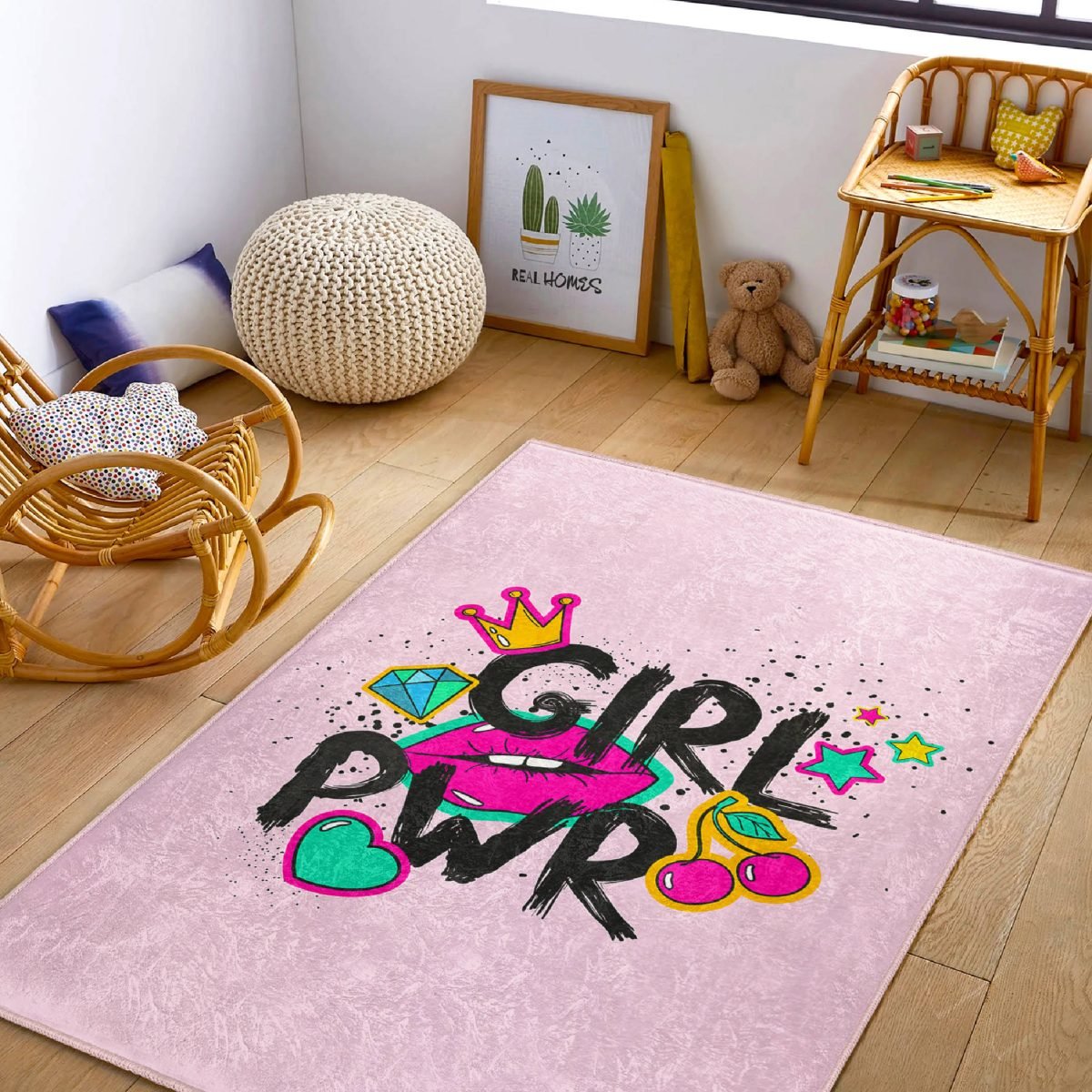 Dudak Girl Power Çocuk & Genç Odası Makinede Yıkanabilir Kaymaz Tabanlı Özel Ölçü Dekoratif Dikdörtgen & Kare Çocuk Halısı Realhomes